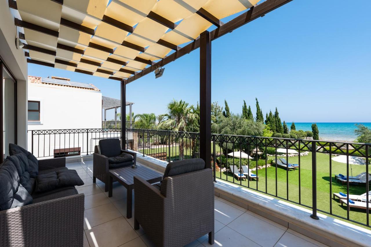 Sea Front Oceanus H3 By Ezoria Villas Ayia Napa Exterior foto